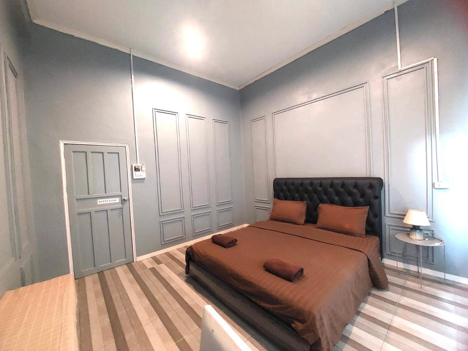 פקסה You Empire Hostel & Bar מראה חיצוני תמונה