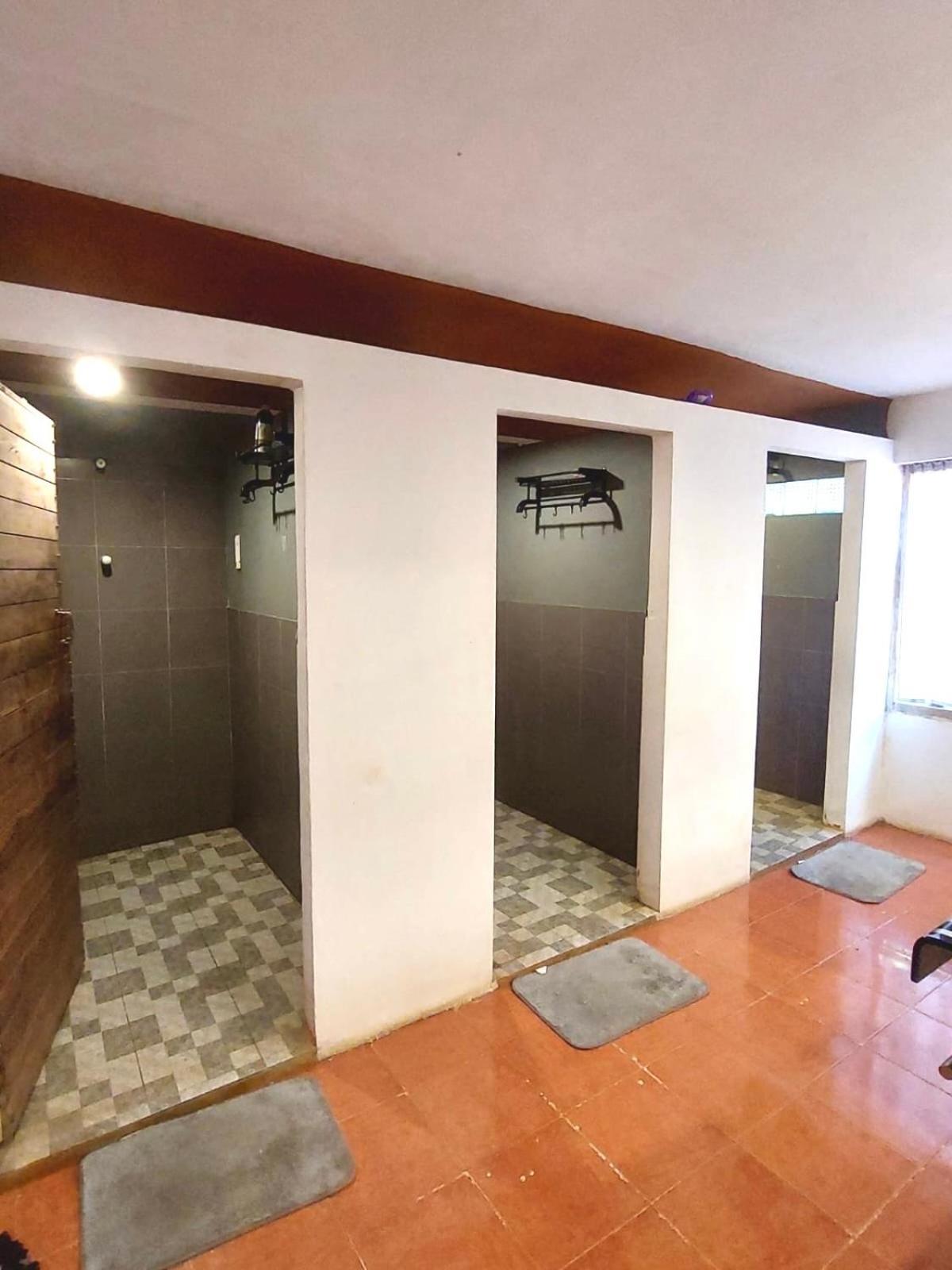 פקסה You Empire Hostel & Bar מראה חיצוני תמונה