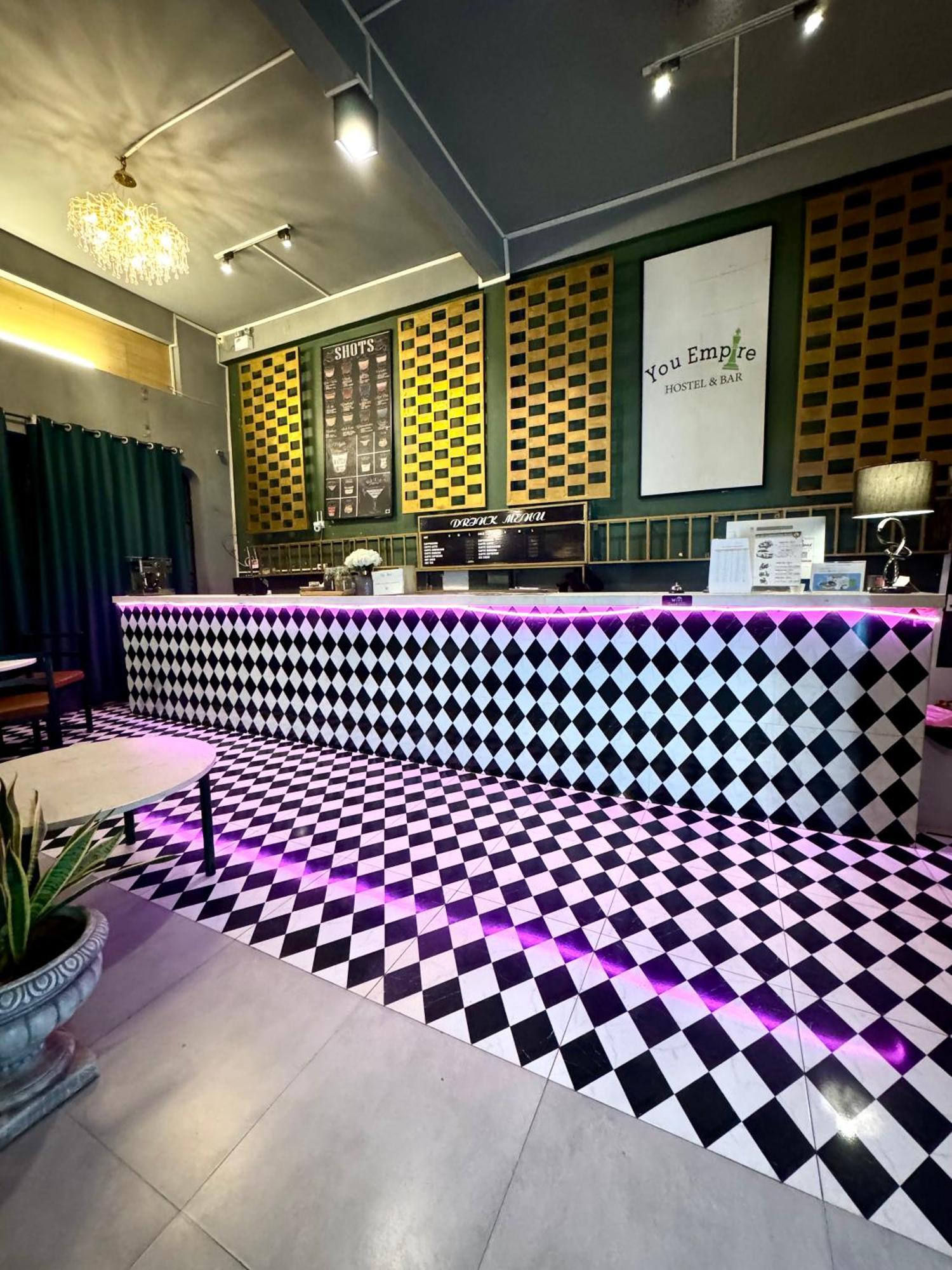 פקסה You Empire Hostel & Bar מראה חיצוני תמונה