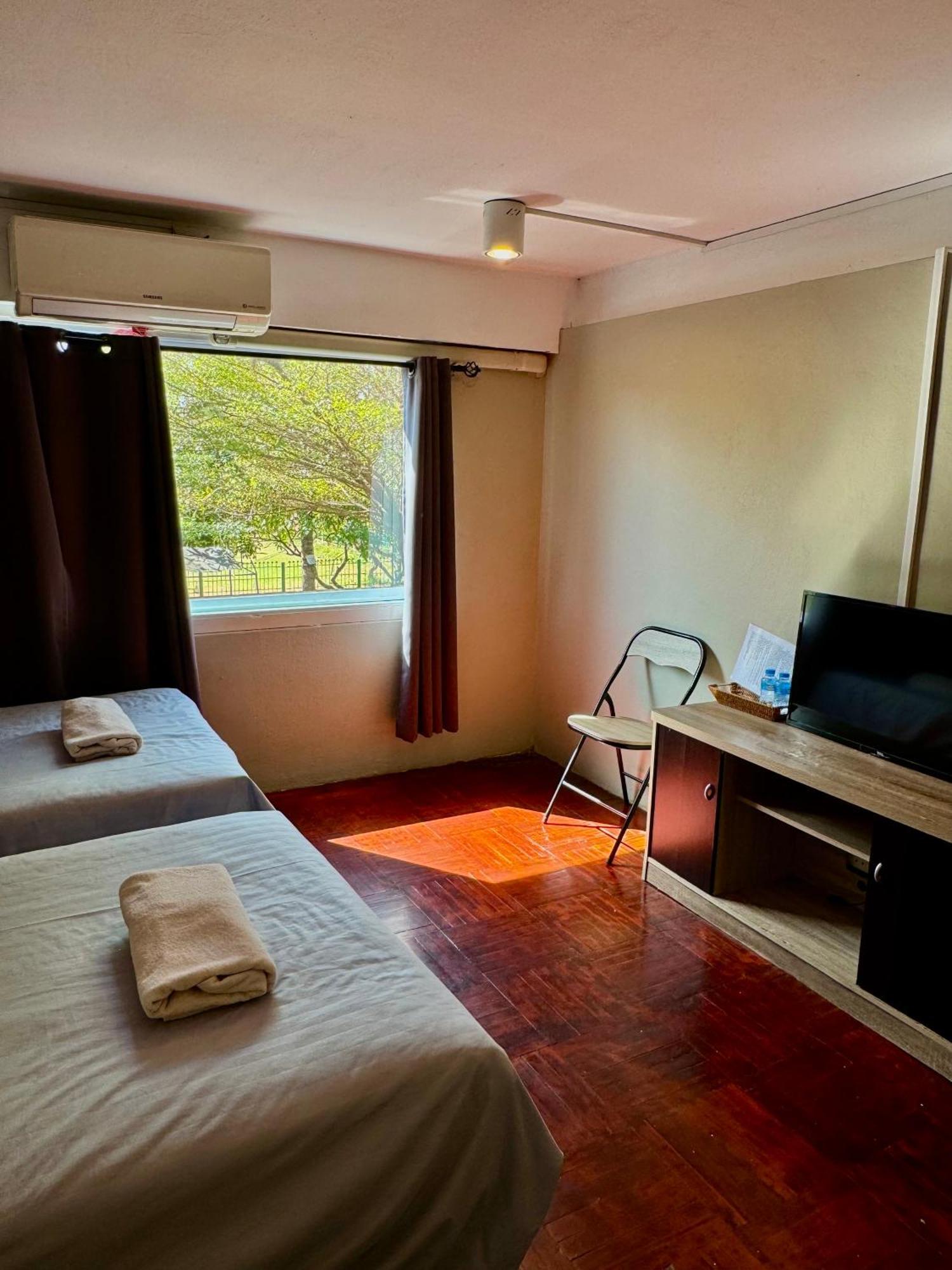 פקסה You Empire Hostel & Bar מראה חיצוני תמונה